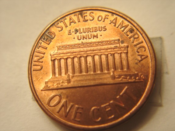 1998-Wide-AM-Lincoln-Memorial-Cent-And-Its-Gouged-On-The-Obverse!